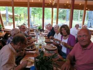 Pannenkoek eten vrijwilligersuitje 'de Ossenstal'