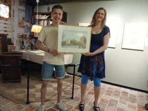 Aquarel Schreierstoren Amsterdam van Tijn Tempelaars overhandigd aan het Anton Pieck Museum